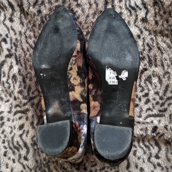 Velvet boot - Picture 6 of 6